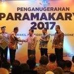 Gubernur Jabar Raih Paramakarya 2017