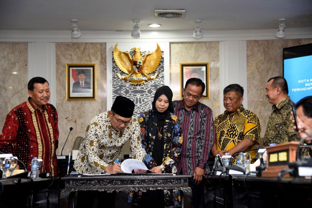 APBD Perubahan 2018, Emil Akan Lanjutkan Program Kepemimpinan Sebelumnya APBD Perubahan 2018, Emil Akan Lanjutkan Program Kepemimpinan Sebelumnya