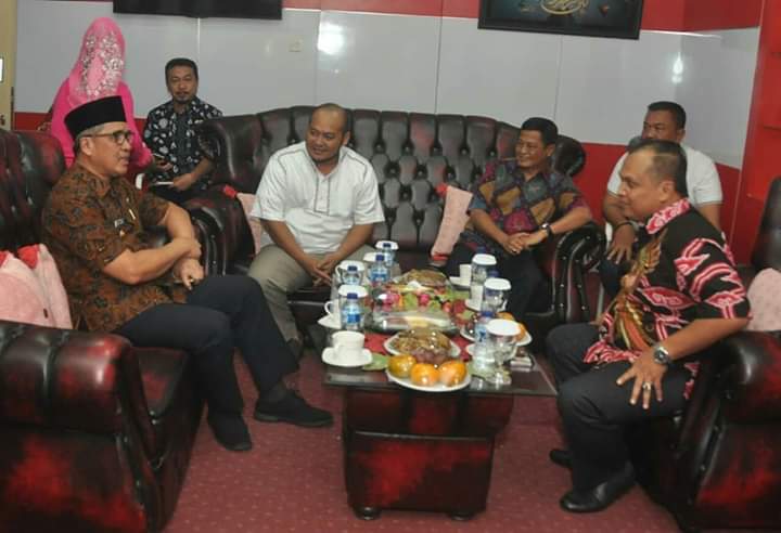 Bangun Sinergitas, Pj Bupati Cirebon Kunjungi DPRD