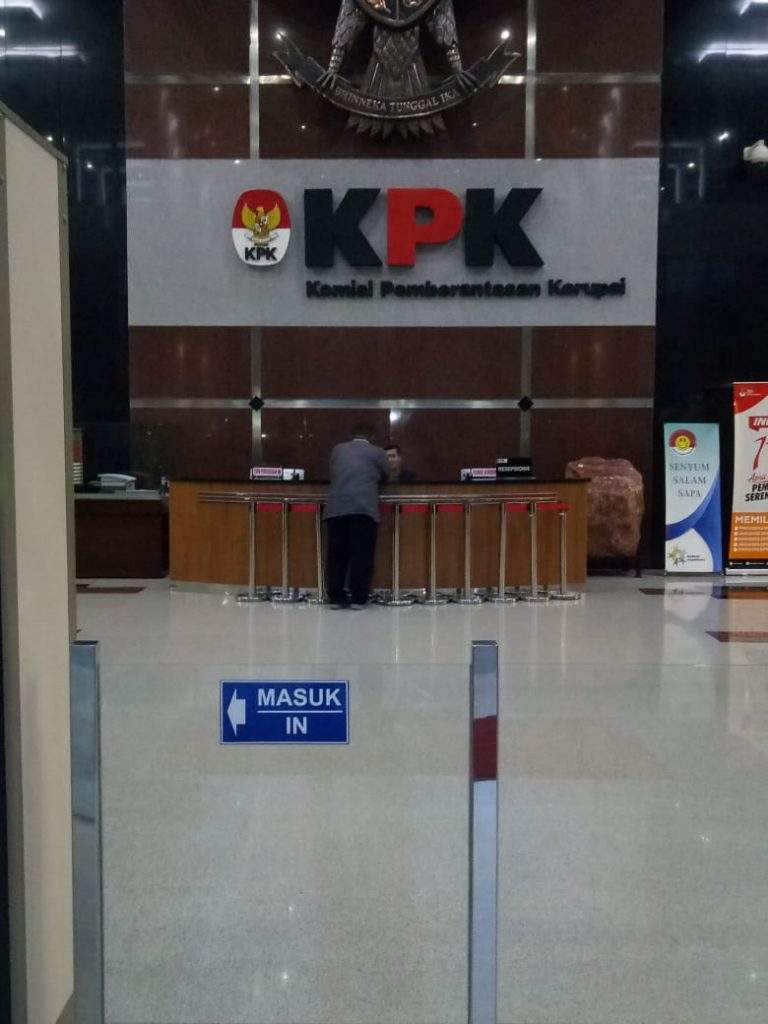 Terkait Dugaan Gratifikasi Meikarta Plesiran ke Thailand, Diantaranya KPK Panggil Nyumarno Terkait Dugaan Gratifikasi Meikarta Plesiran ke Thailand, Diantaranya KPK Panggil Nyumarno