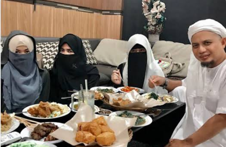 Kabar Ustad Arifin Ilham Wafat Dipastikan HOAX Kabar Ustad Arifin Ilham Wafat Dipastikan HOAX