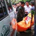 Naas, Seorang Karyawati Toko Bangunan Ditemukan Tewas Gantung Diri