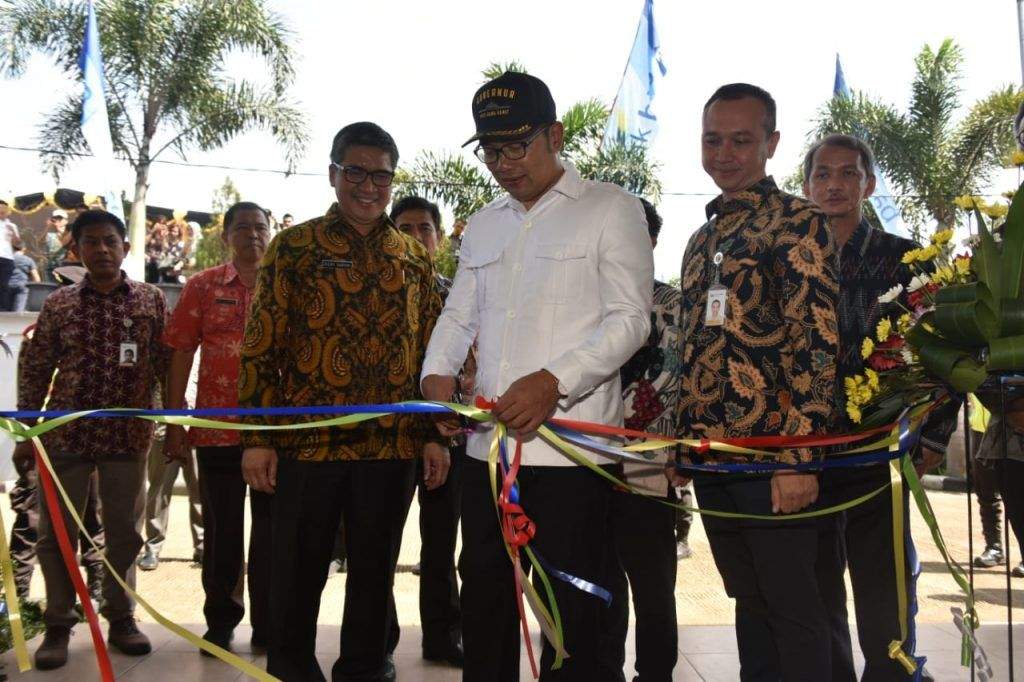 Ridwan Kamil Resmikan SPAM Regional Metropolitan Bandung Raya Ridwan Kamil Resmikan SPAM Regional Metropolitan Bandung Raya