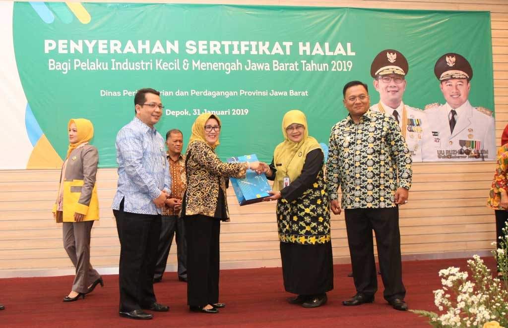 Lewat Dana CSR Bank BJB, 300 IKM Di Jabar Dapat Sertifikat Halal Lewat Dana CSR Bank BJB, 300 IKM Di Jabar Dapat Sertifikat Halal