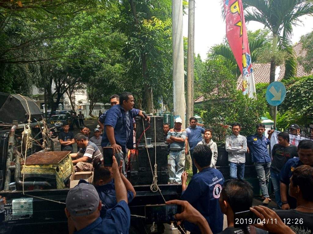 Demo Proyek Sport Center, ALDERA Tuding DPKPP Sarang Korupsi