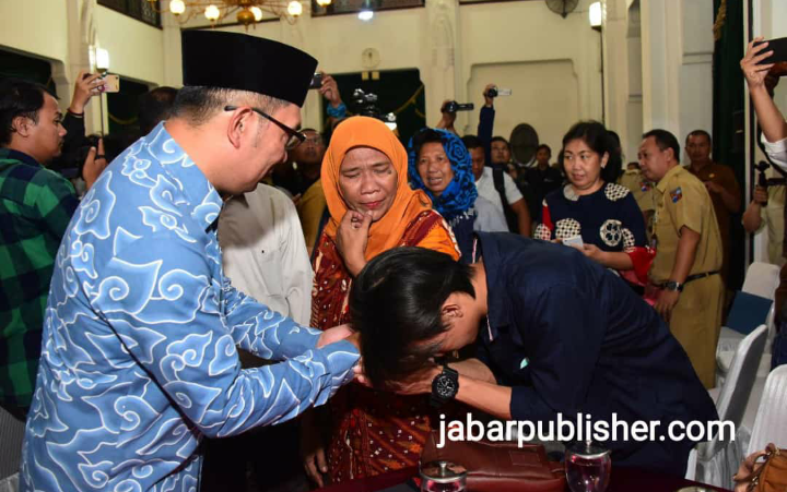 Pemprov Jabar Beri Santunan Rp 50 Juta Untuk 49 'Pahlawan Demokrasi' Yang Wafat Pasca Pemilu