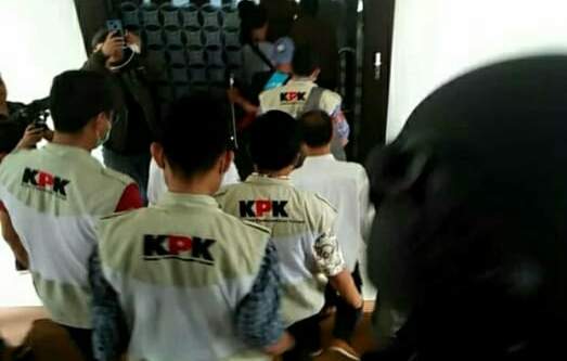KPK Geledah Abis Kantor Walikota Tasik KPK Geledah Abis Kantor Walikota Tasik