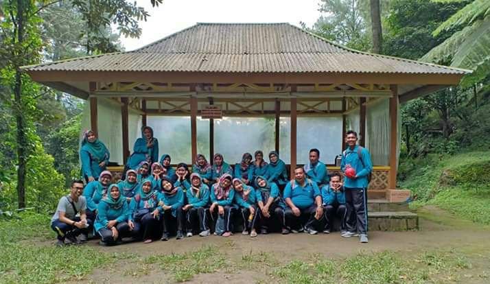 Jaga Komitmen & Kekompakan, Puskesmas Cibogo Gelar Outbond Ke Curug Cipeuteuy