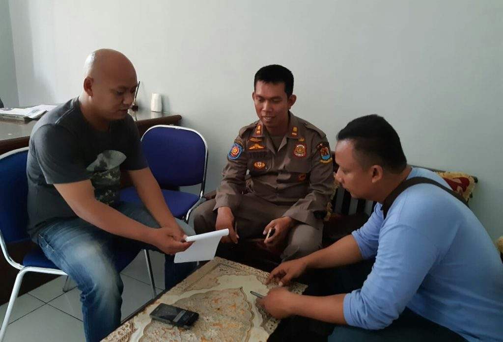 Wisma 'Bodong' Pondok Daun Ciledug Sudah Di Tangan Satpol PP Wisma 'Bodong' Pondok Daun Ciledug Sudah Di Tangan Satpol PP
