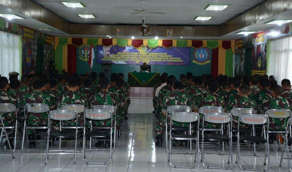 Dibuka Kapendam, 79 Prajurit Kodam III/Siliwangi Ikuti Penataran Jurnalistik Dibuka Kapendam, 79 Prajurit Kodam III/Siliwangi Ikuti Penataran Jurnalistik