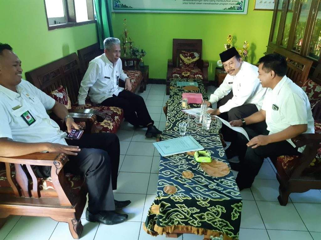 Hari Pertama Kerja Disidak Kemenag, Kehadiran ASN MAN 4 Cirebon Capai 100%