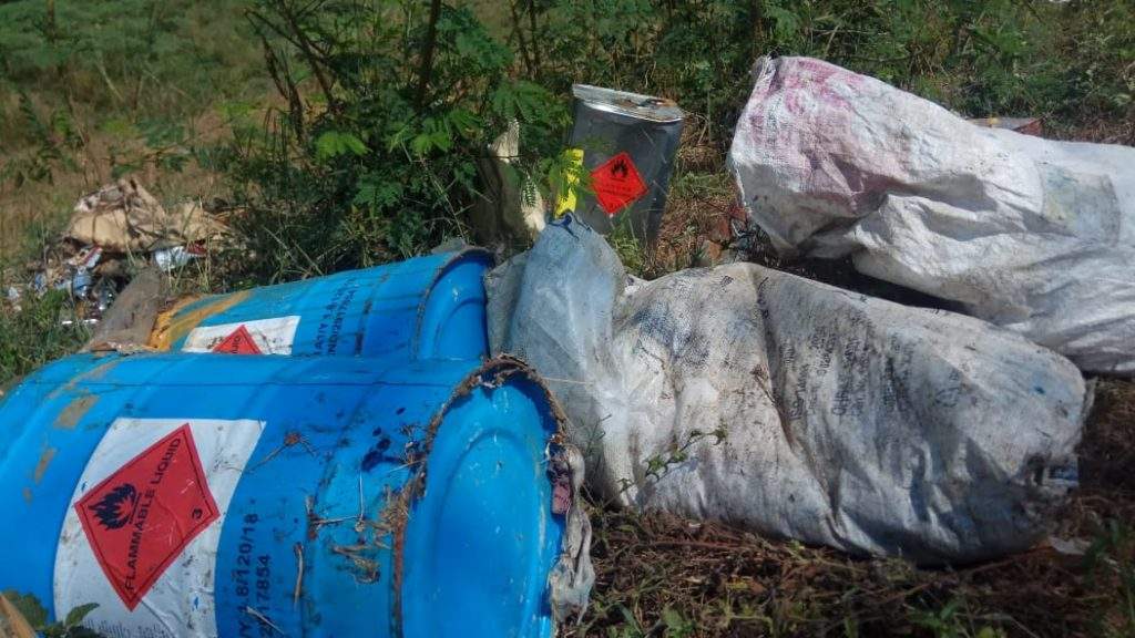 Jahat Banget! Perusahan Di Bekasi Kembali Buang Limbah B3 Di Karawang