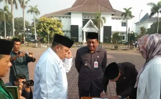 Kadis PUPR Acep Jamhuri Resmi Jabat Sekda Karawang