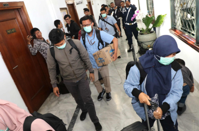 5 Jam KPK Geledah Ruang Kerja Sekda Jabar, Ini Hasilnya!