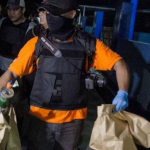 KPK Sita 13 Kardus Berisi Uang Di Rumdin Gubernur KepRi