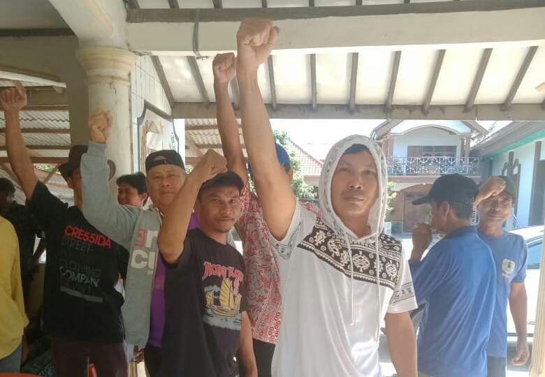 Warga Ender Desak PT. Indofood Tutup 3 Sumur Bor Secara Permanen Warga Ender Desak PT. Indofood Tutup 3 Sumur Bor Secara Permanen