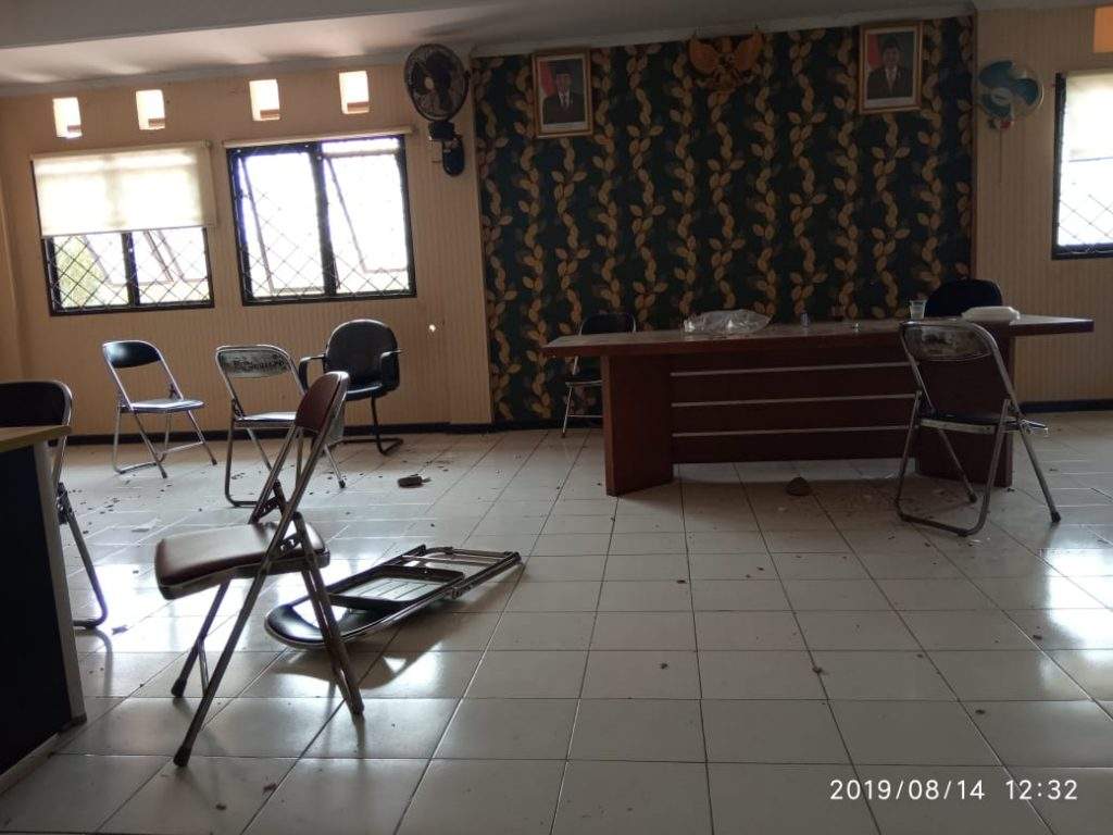 Kantor Kumuh dan Bau, Camat Tambun Utara Cuek