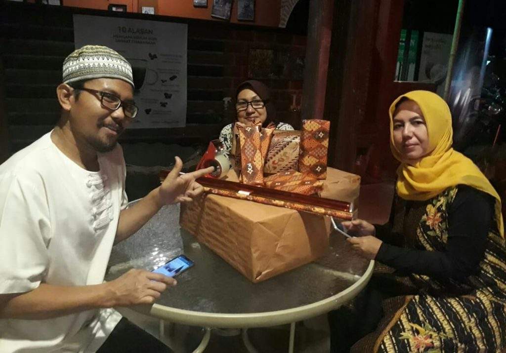 MCS Bagi-bagi Daging Qurban Juga Santuni Anak Yatim & Dhuafa
