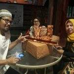 MCS Bagi-bagi Daging Qurban Juga Santuni Anak Yatim & Dhuafa