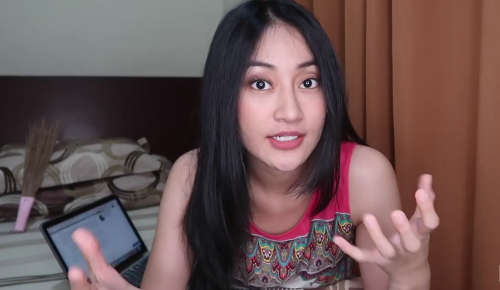 Clarin Hayes, Dokter Muda nan Cantik dengan 'Jutaan Fans'