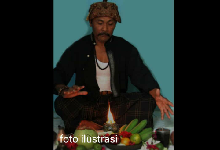 Menakar 'Adu Power of Dukun' Dalam Pilwu 2019 Menakar 'Adu Power of Dukun' Dalam Pilwu 2019