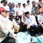 Gubernur Minta Bupati Karawang Hitung Kerugian Akibat Tumpahan Minyak