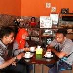 Mau Ngopi Asyik dan Makan Enak? Dateng Saja ke "RM Coffee & Resto" Di Gebang