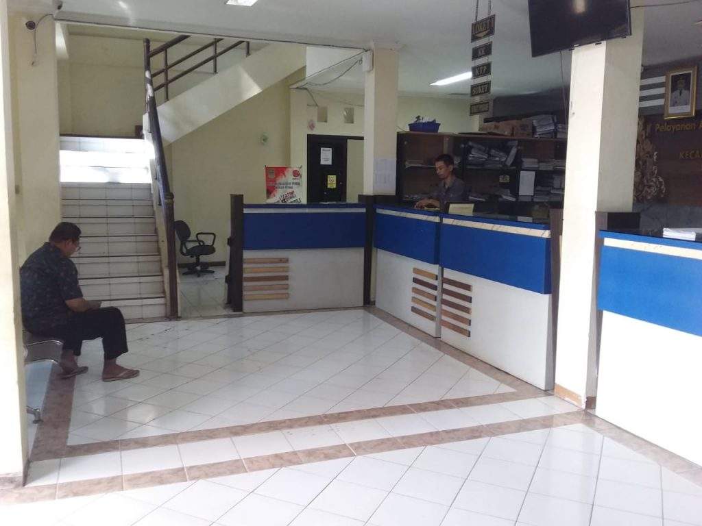 Viral Video Pelayanan di Kecamatan Karang Bahagia, Warga : Saya Kasihan dengan Petugas