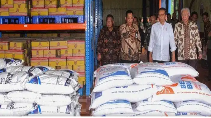 Buwas: Bulog akan Bangkrut! Bayar Bunganya Saja Rp 250 Miliar Tiap Bulan Buwas: Bulog akan Bangkrut! Bayar Bunganya Saja Rp 250 Miliar Tiap Bulan