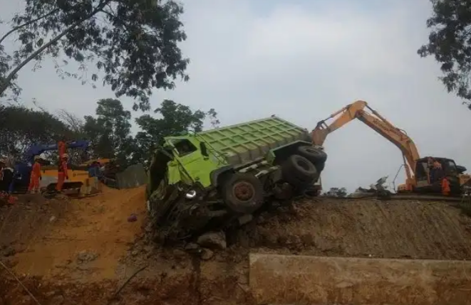 Laka Tol Cipularang Libatkan 21 Kendaraan, 9 Tewas! Berikut Nama-nama Korbannya