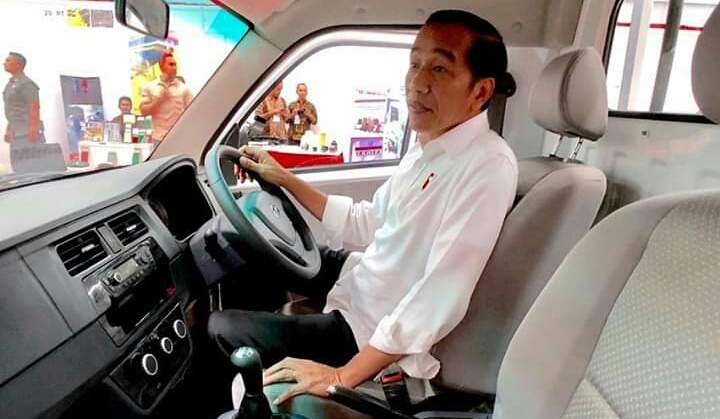 Resmikan Pabrik Mobil Esemka, Jokowi: Feeling Saya Laku Keras!