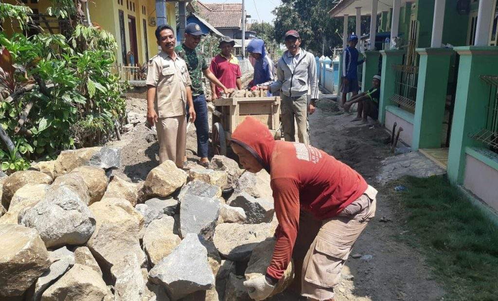 Kuwu Babakan Losari Fokus Bangun Infrastruktur Desa & Desak Normalisasi