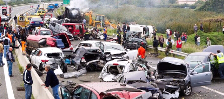 Sepuluh Mobil Tabrakan Karambol Di Tol Cipularang, Enam Tewas