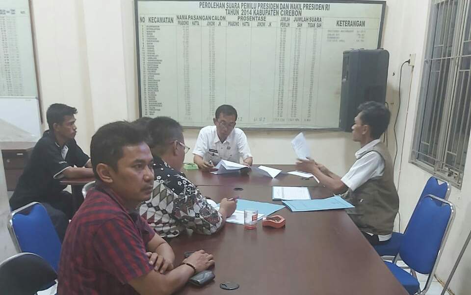 Merasa Dicurangi, Empat Calon Kuwu Dompyong Wetan Laporkan Panitia Pilwu ke Panwaskab Merasa Dicurangi, Empat Calon Kuwu Dompyong Wetan Laporkan Panitia Pilwu ke Panwaskab