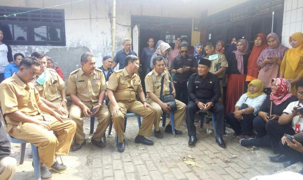 Cerita Bahagia Warga Karanganyar Ditengok Kang Jimmy