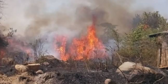 Kebakaran Dua Gunung di Karawang Dikabarkan Meluas, Warga pun Waswas