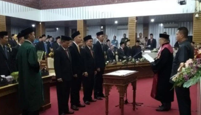 Pimpinan DPRD Definitif Disahkan, Ketua: Kabupaten Cirebon Dikepung Banyak Masalah