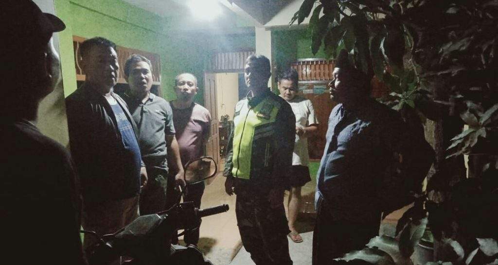 Diduga Tak Terima Hasil Pilwu, Ratusan Massa Gruduk Rumah Ketua Panitia Diduga Tak Terima Hasil Pilwu, Ratusan Massa Gruduk Rumah Ketua Panitia