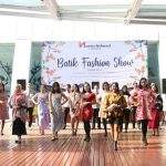 Peringati Hari Batik, Swiss-Belhotel Cirebon Gelar Fashion Show
