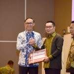 Pemda Jabar Beri Penghargaan kepada Kabupaten/Kota dan OPD Berprestasi