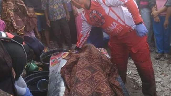 Seorang Remaja Rengasdengklok Ditemukan Tak Bernyawa di Irigasi Seorang Remaja Rengasdengklok Ditemukan Tak Bernyawa di Irigasi