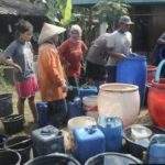 Argasunya Darurat Air, Sumur Warga Kering