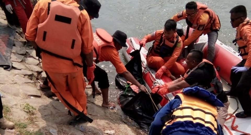 Seorang Pemuda Ditemukan Tewas di Irigasi Seorang Pemuda Ditemukan Tewas di Irigasi