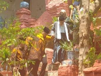 Di Cirebon, Wapres Ziarah ke Makam Sunan Gunung Jati Di Cirebon, Wapres Ziarah ke Makam Sunan Gunung Jati