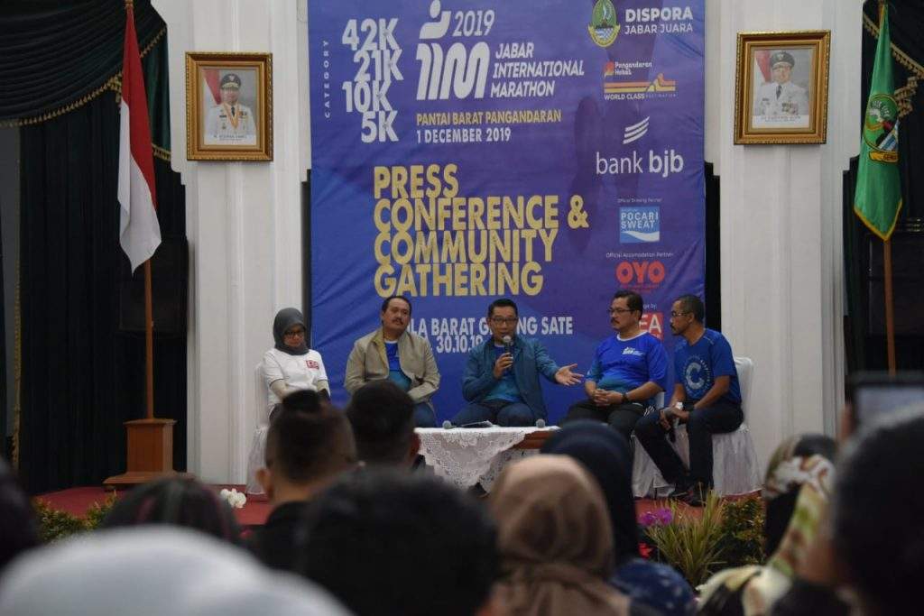 Klaim Bandara Kertajati Penyebab Turunnya Wisatawan ke Bandung Ditepis Pemprov, Ini Penjelasannya! Klaim Bandara Kertajati Penyebab Turunnya Wisatawan ke Bandung Ditepis Pemprov, Ini Penjelasannya!