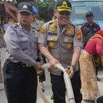 Argasunya Krisi Air: Polres Ciko Kirim 26 Mobil Tangki Air