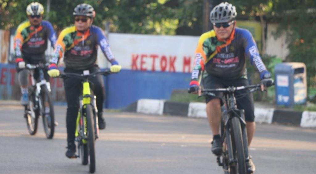 TNI-Polri di Kota Cirebon Nge-Gowes Bareng TNI-Polri di Kota Cirebon Nge-Gowes Bareng