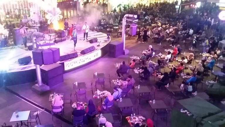 SMB Sambut Tahun Baru 2020 Bersama Ari Lasso