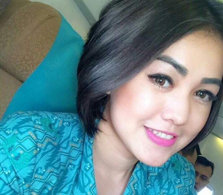 Ramai di Twitter, Ini Selingkuhan Eks Dirut Garuda, "Oplas Pakai Uang Negara?" Ramai di Twitter, Ini Selingkuhan Eks Dirut Garuda, "Oplas Pakai Uang Negara?"