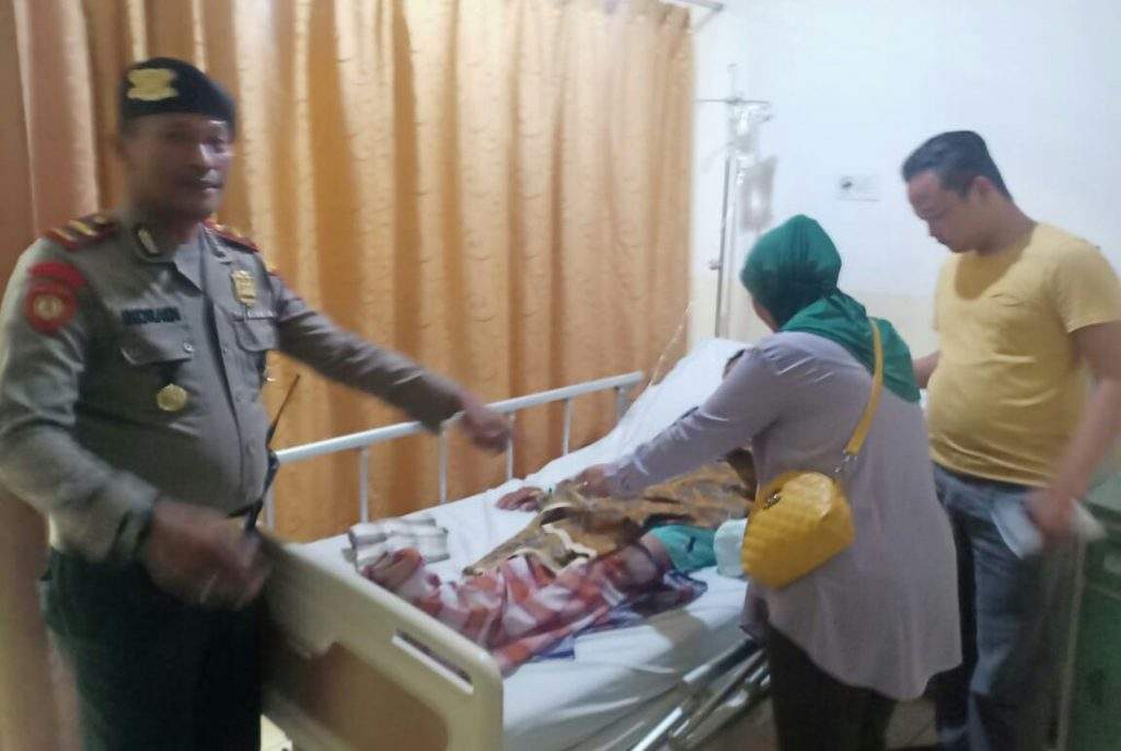 Pelajar Duel Ala Gladiator, 1 Tangannya Putus Pelajar Duel Ala Gladiator, 1 Tangannya Putus